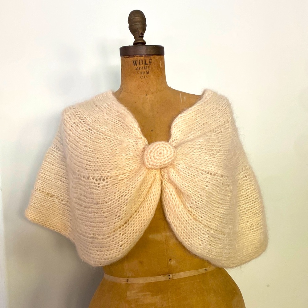 Vintage shrug/poncho/cape